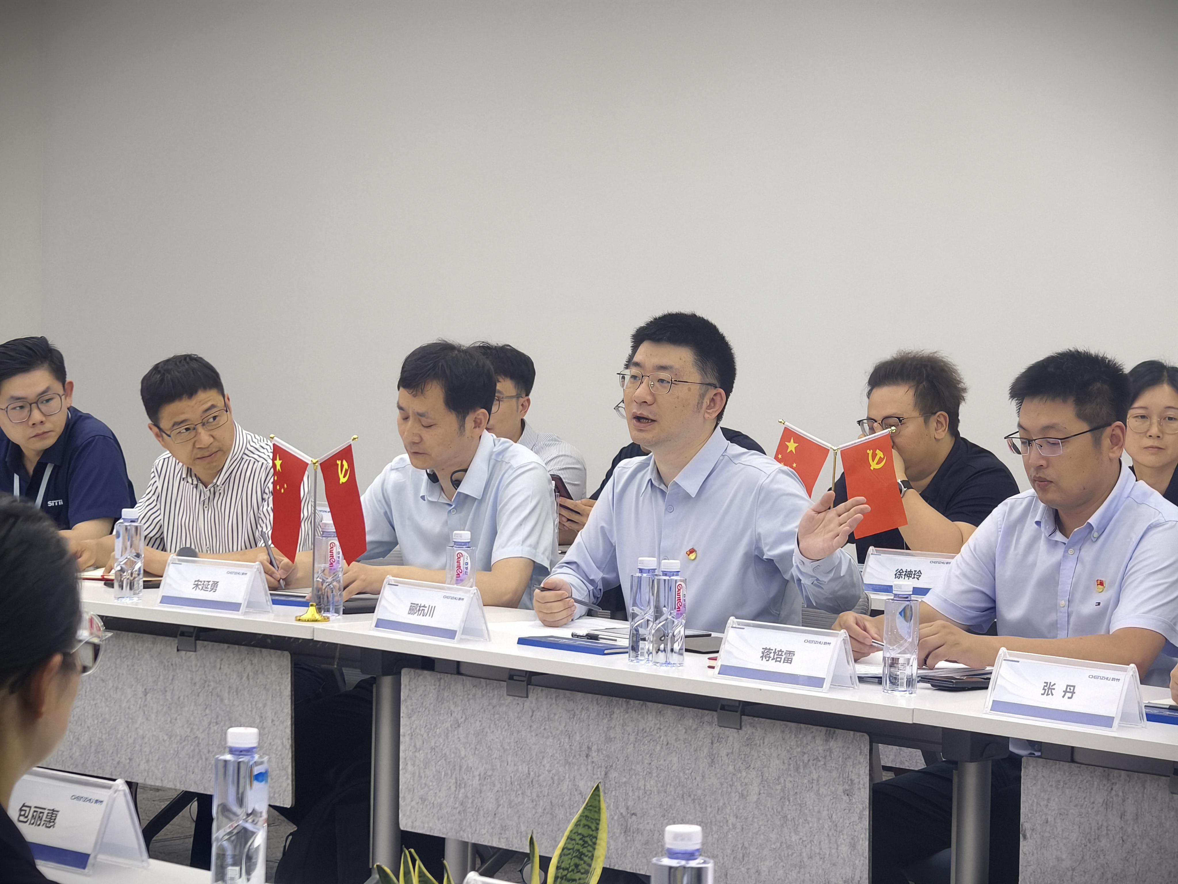 践行八项规定 青春担当使命 | 上海辰竹与上海仪控所联合主题党日活动暨党建共建签约仪式成功举行