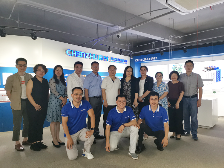 校企交流丨上海应用技术大学校领导带队走访辰竹仪表